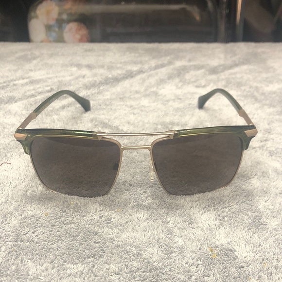 Rag & Bone Gold and Green Sunglasses with Sleek Modern Design - Picture 1 of 6